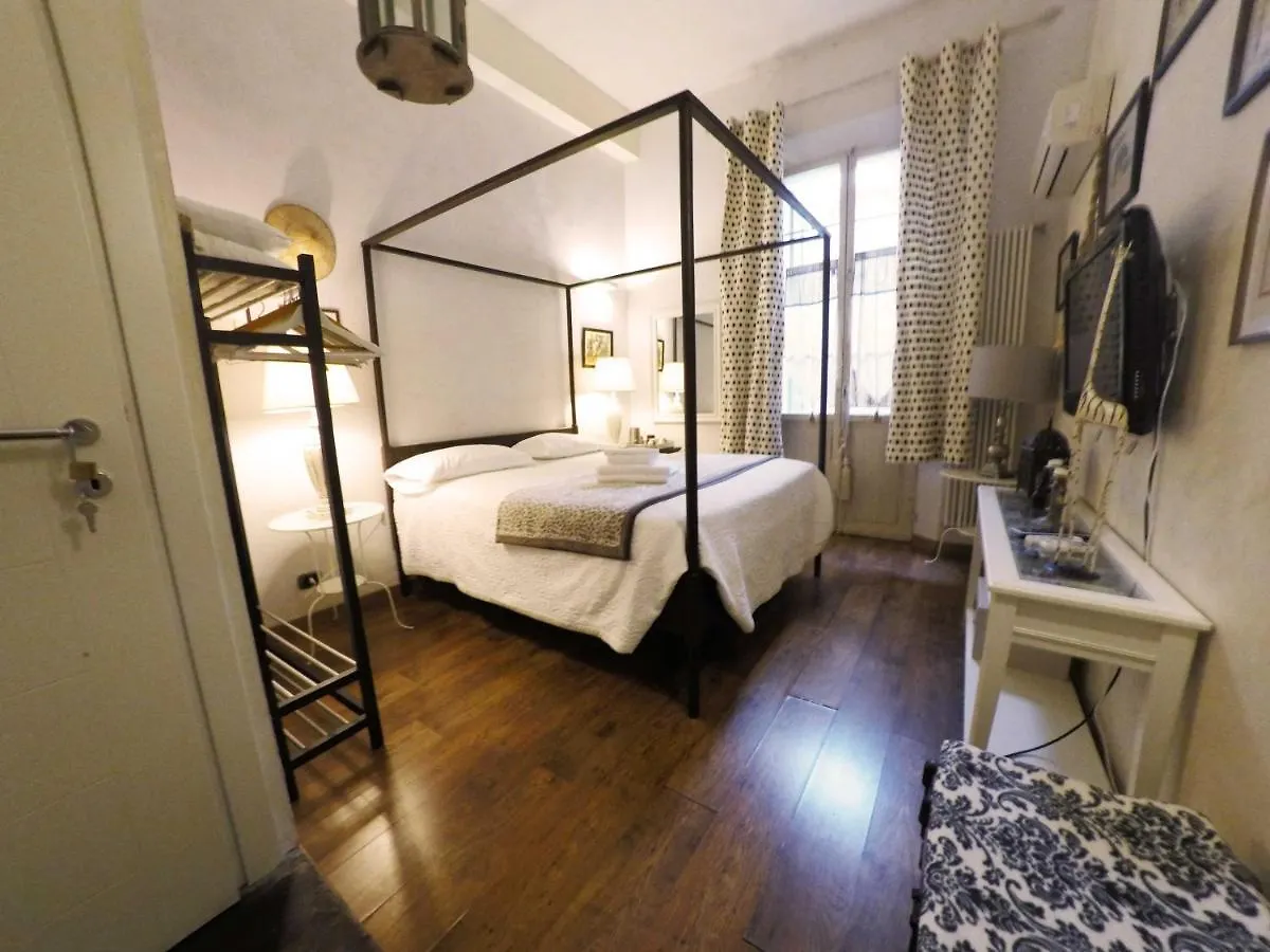 Bed & Breakfast Les Chambres De Amelie Italy