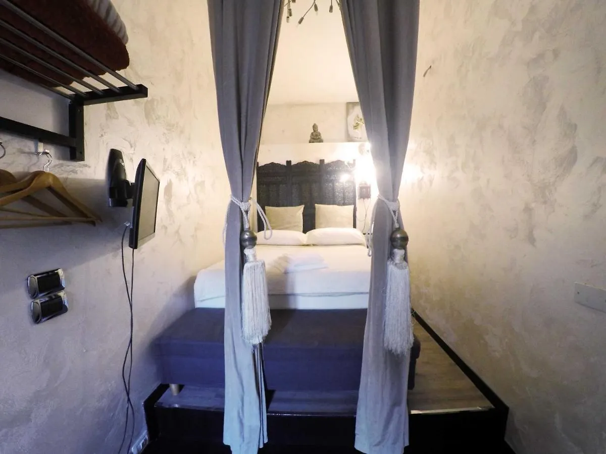 Les Chambres De Amelie Bed & Breakfast Bologna