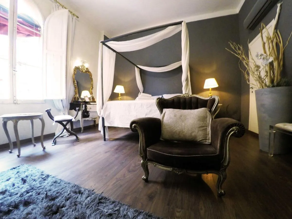 Les Chambres De Amelie 0*, Bologna