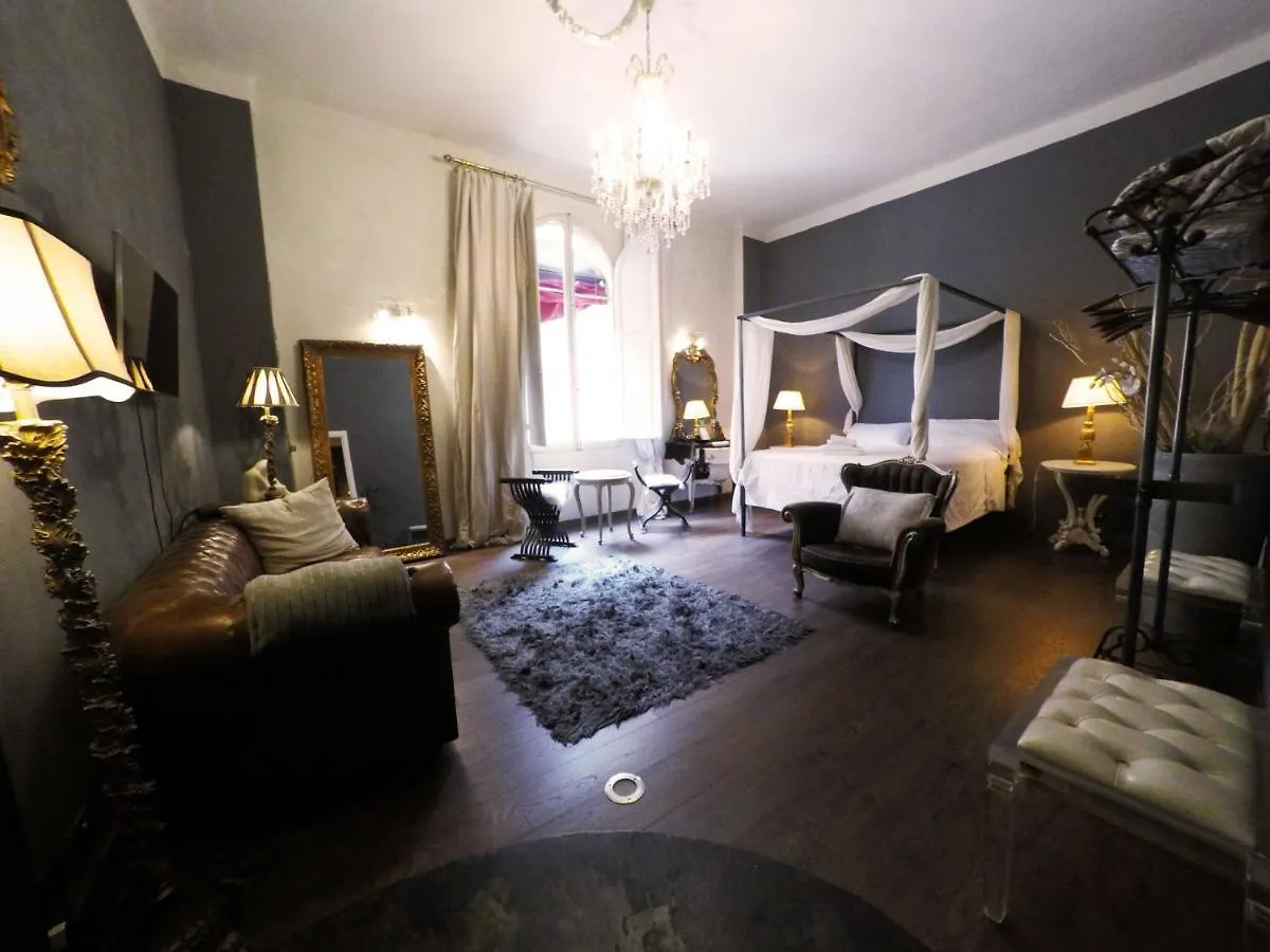 Les Chambres De Amelie Bed & Breakfast